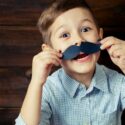 Le jeu de la moustache : règle et variantes