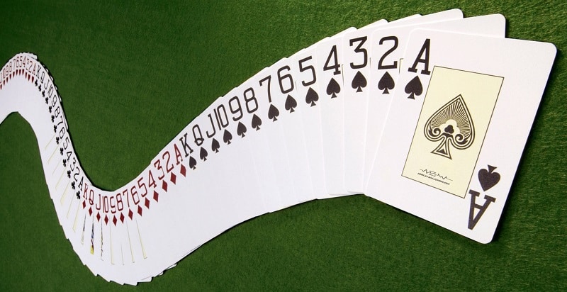 Jouer vos cartes Droit Supérieur Inférieur Plateau de Jeu avec de grandes cartes à jouer 