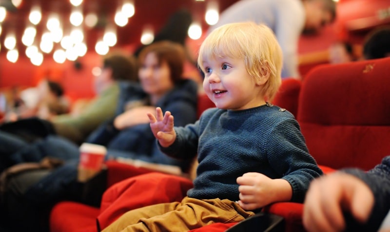 amener les enfants au théâtre