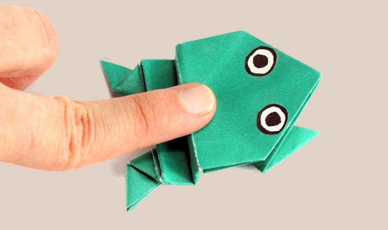 origami grenouille sauteuse