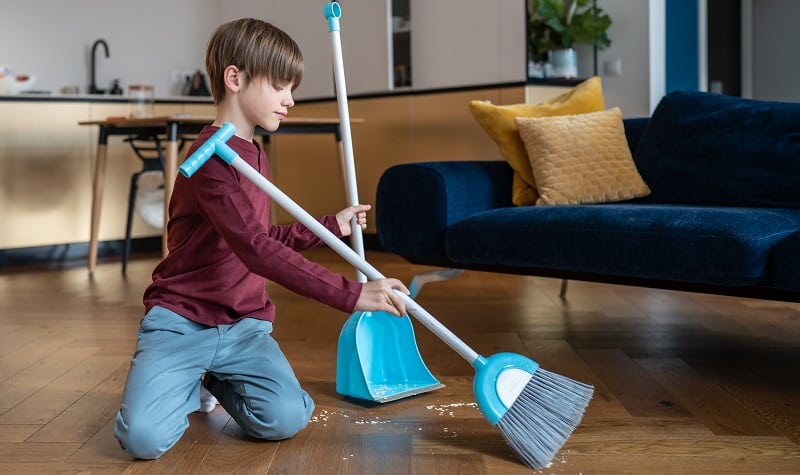 Tâches ménagères et enfants: que peuvent-ils faire?