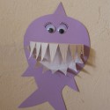 Faire un requin avec une assiette en carton