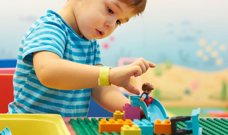 Jeu de blocs de construction pour enfants - Construire et maintenir  l'équilibre 