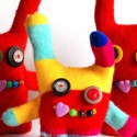 Des petits monstres avec des gants