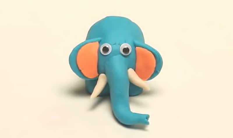 éléphant en pâte à modeler