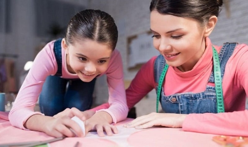 Faire de la couture avec les enfants