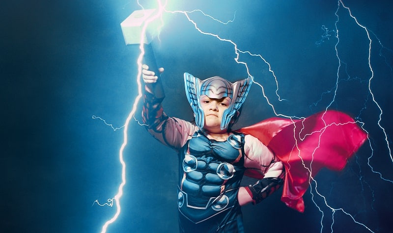 Comment faire le marteau de Thor en carton