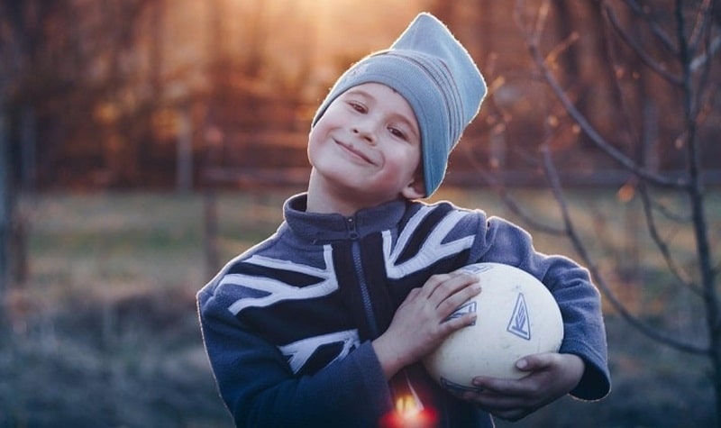 3 balles lancer foot, basket et tennis pour jeux et sport avec les enfants