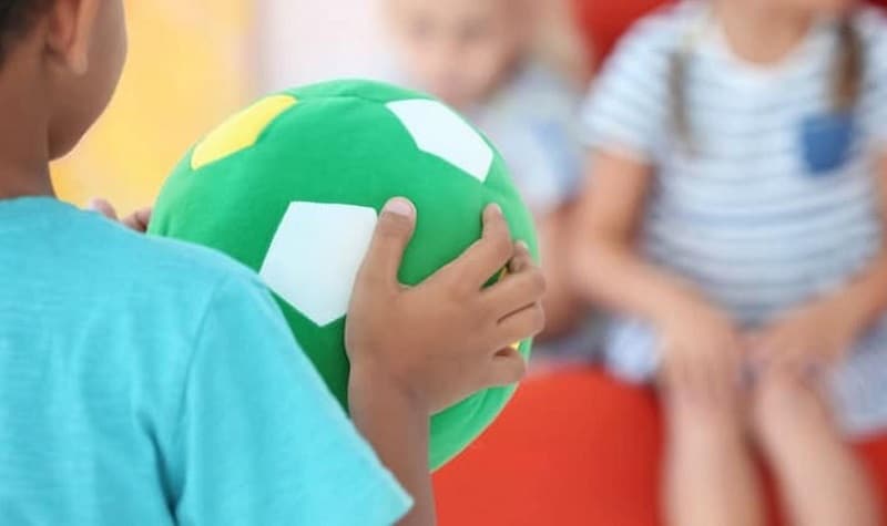 Petits ballons de foot en mousse_A l'intérieur comme l'extérieur.