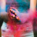 Bataille de poudre de couleur + recette de poudre holi