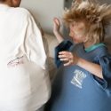 Jeu de sumo à deux avec des coussins : fous rires assurés !