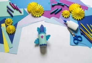 oiseau en rouleau de papier toilette