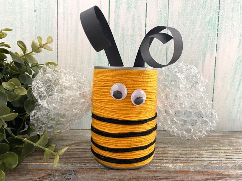 make a pencil holder out of a tin can