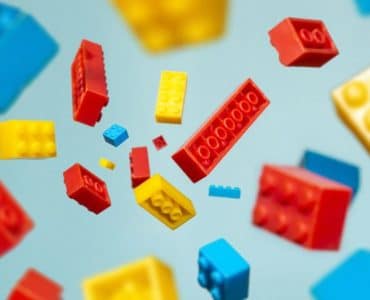 jeu avec des briques lego