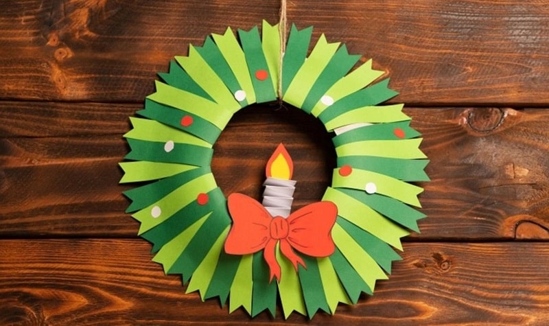 Fabriquer une couronne de Noël en papier