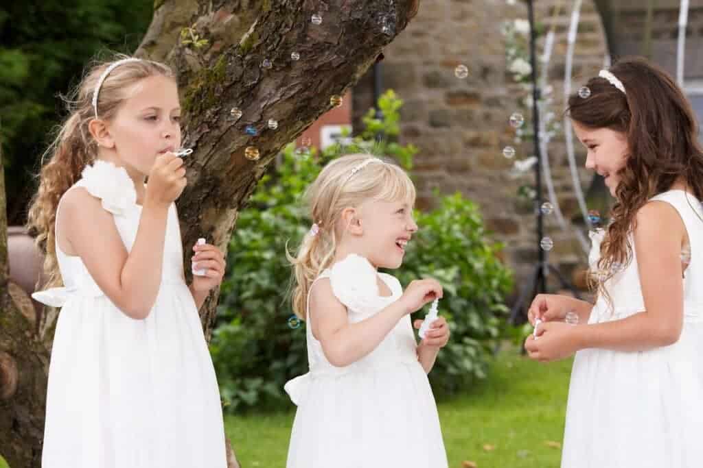 enfants jeux de bulles mariage