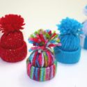Petit bonnet en laine pour sapin