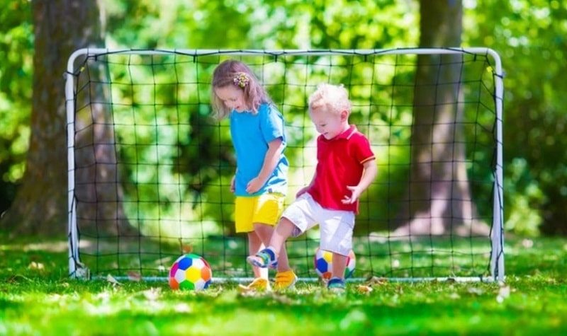 Jeux de plein air pour les enfants