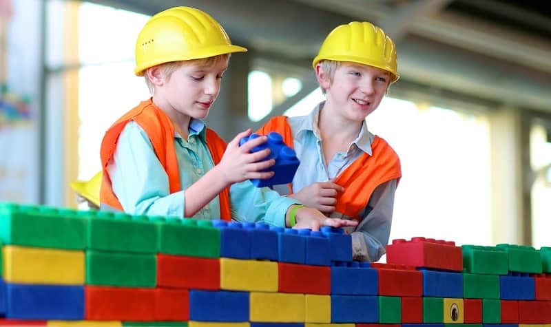 Jeux anniversaire chantier : des idées simples et amusantes