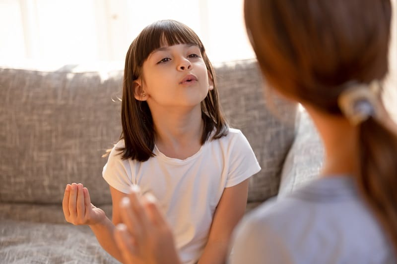 enfant qui parle anglais