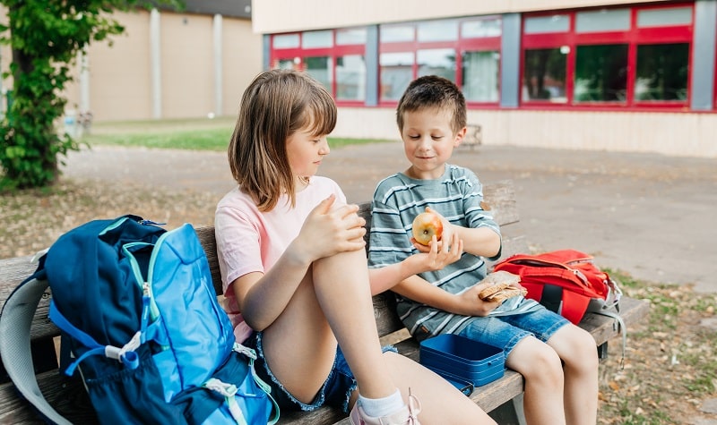 Comment transporter le repas de mon enfant