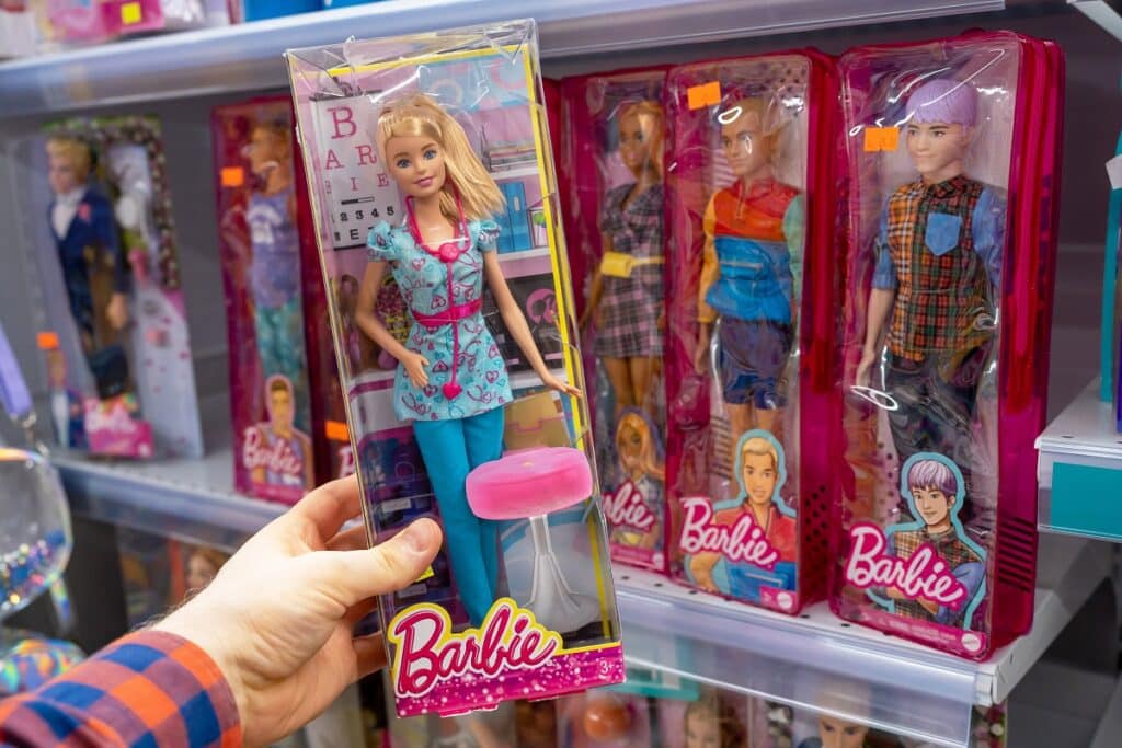 poupées barbie dans leur boite