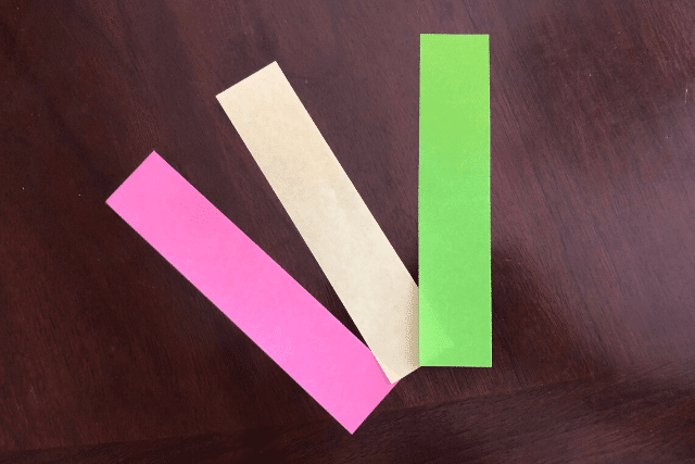 bandes de papier coloré