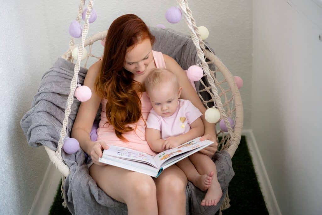 fauteuil maman lecture enfant