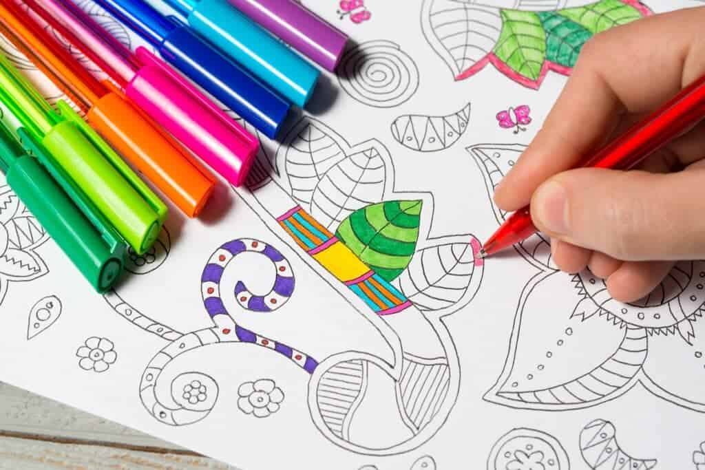 feutres coloriages adulte