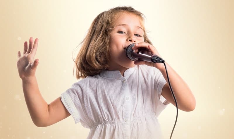 Les 5 meilleurs micros de karaoké pour chanter en famille ou entre