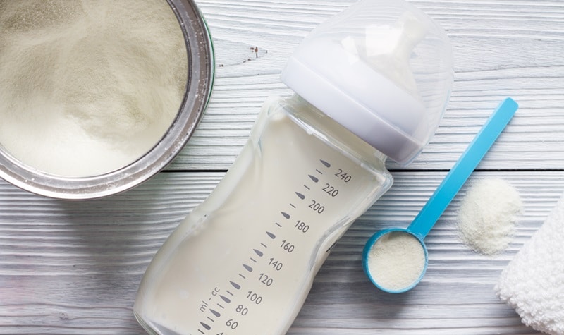 Comment choisir du lait en poudre pour un bébé