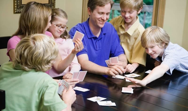 Le solitaire allié dans le développement psychologique des enfants