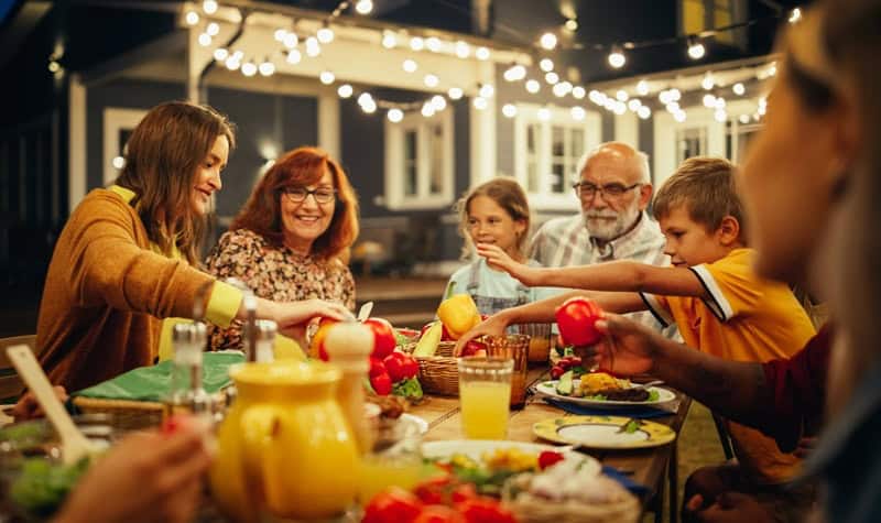 conseils simples pour réussir l’organisation d’un apéro en famille