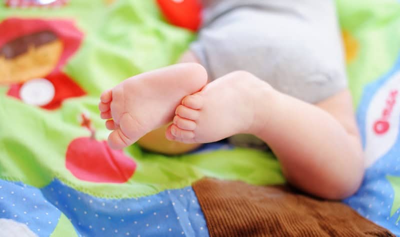 Tapis d’éveil : impact des technologies sur le développement des bébés