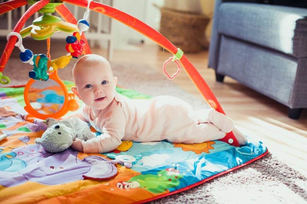 tapis d'éveil bébé