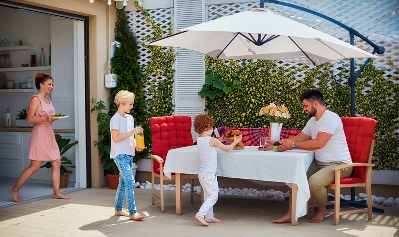 Quel mobilier de jardin choisir pour famille