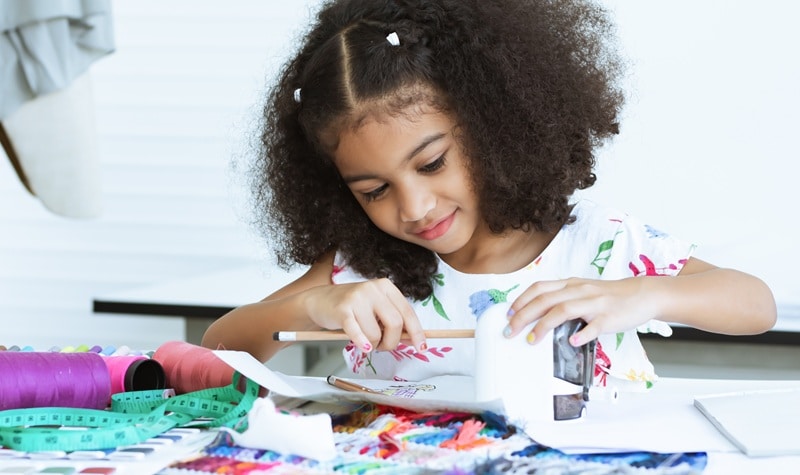 Calculer quantité tissu nécessaire projet couture avec enfants