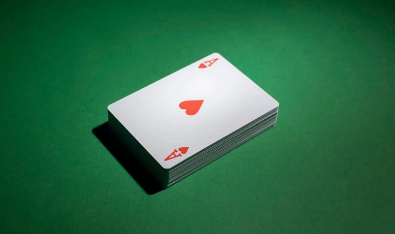 Jouer au Solitaire : une activité calme et captivante à découvrir seul ou en famille