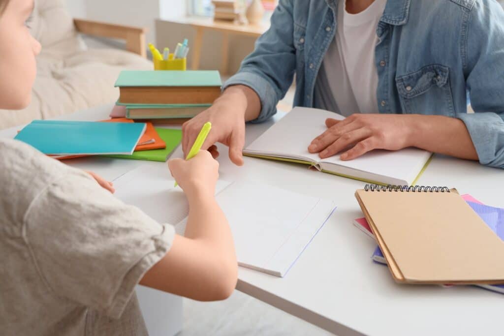 cours particulier enfant avec un professeur
